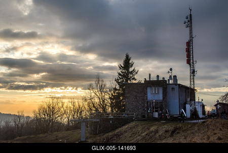 A Nagy Hideg-hegyi turistaház, Börzsöny-stock-foto