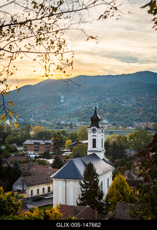 Keresztelő Szent János Római Katolikus Plébániatemplom, Visegrád-stock-foto