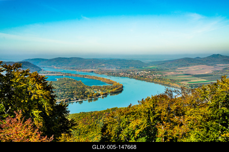 Kilátás a Dunakanyarra a Börzsönyből-stock-foto