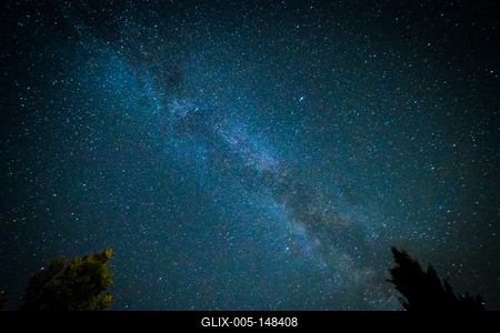 Csillagos égbolt a tejúttal-stock-foto