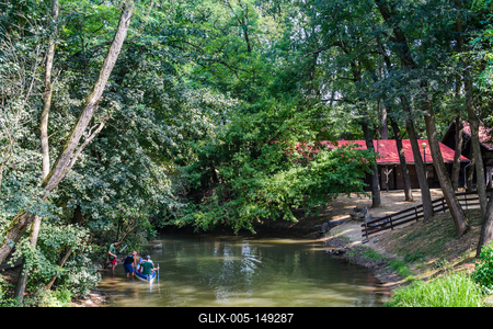 Vizitúrázók az Öreg-Túron-stock-foto
