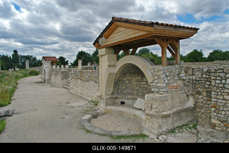 Tác-Gorsium-stock-foto