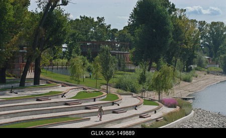 Budapest, 2008-08-17.  A Kopaszi gát a Duna parton-stock-foto