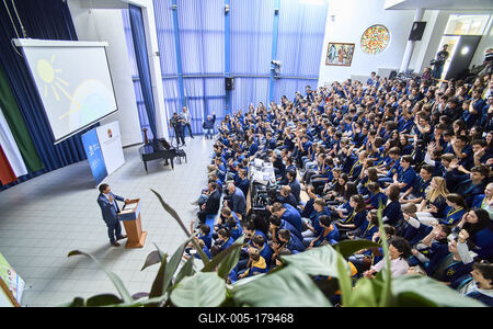 Áder János klímavédelmi tanórát tartott Budakeszin-stock-foto
