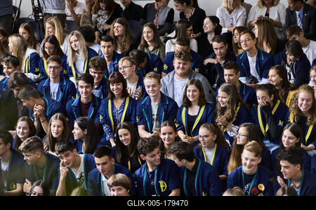 Áder János klímavédelmi tanórát tartott Budakeszin-stock-foto