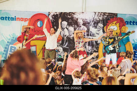 Az Apacuka zenekar koncertje-stock-foto