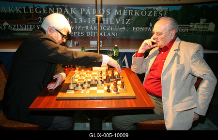 Spasszkijt kapta 70. születésnapjára Portisch Lajos-stock-foto