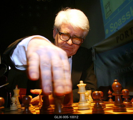 Spasszkijt kapta 70. születésnapjára Portisch Lajos-stock-foto