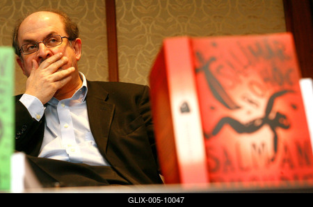 Budapestre érkezett Salman Rushdie-stock-foto