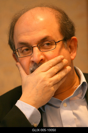 Budapestre érkezett Salman Rushdie-stock-foto