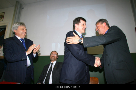 Charles Simonyi Budapesten-stock-foto