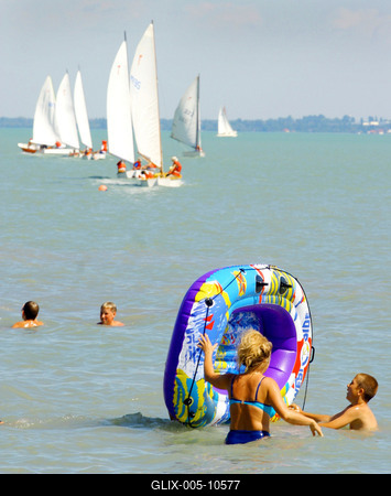 Lassan indul az idei szezon a Balatonon-stock-foto