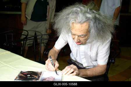 Faludy erotikus versei már CD-n is-stock-foto