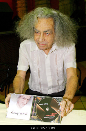 Faludy erotikus versei már CD-n is-stock-foto