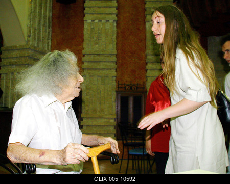 Faludy erotikus versei már CD-n is-stock-foto