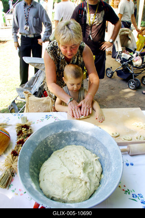 Kenyérfesztivál a Vároligetben-stock-foto