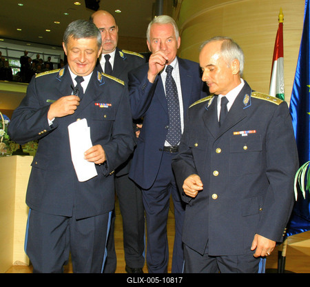 Beiktatták az új országos rendőrfőkapitányt-stock-foto