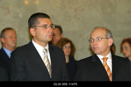 Letette a hivatali esküt a Gyurcsány-kormány-stock-foto