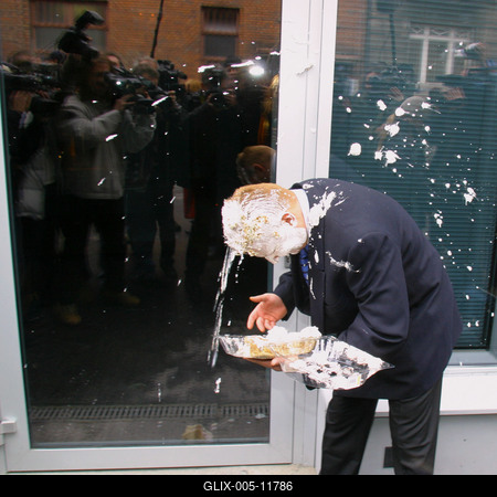 A Szőke Nők Mozgalma demonstrált a negatív megkülönböztetés ellen-stock-foto