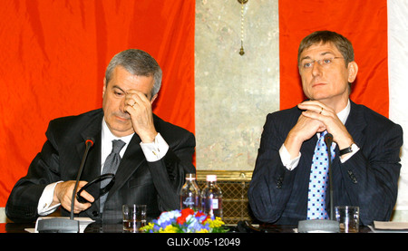Budapestre látogatott Calin Popescu Tariceanu román miniszterelnök-stock-foto