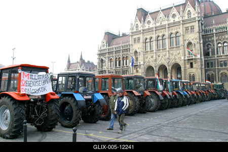 A Kossuth téren demonstrálnak a gazdák-stock-foto