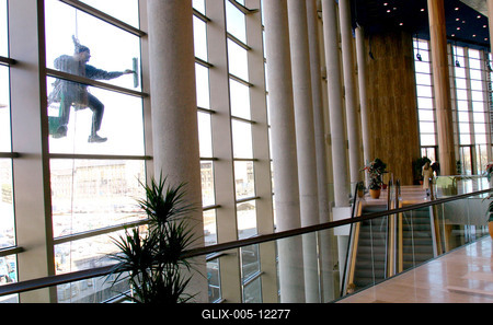 Hétfőn nyit a Művészetek Palotája-stock-foto