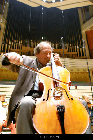 Hétfőn nyit a Művészetek Palotája-stock-foto