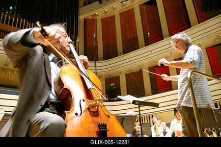 Hétfőn nyit a Művészetek Palotája-stock-foto