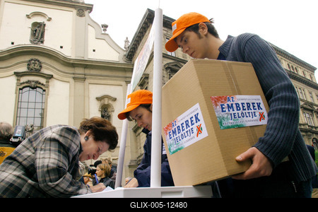 Szimpátiaszavazás a köztársasági elnök személyéről a Fidesz szervezésében-stock-foto