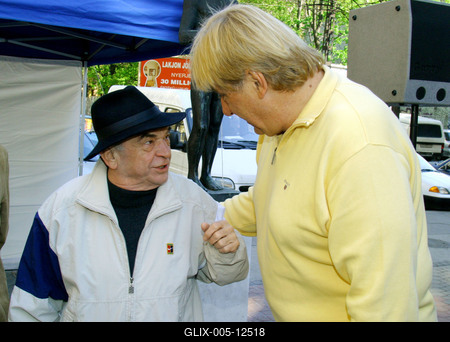 Faültetés a Föld Napja alkalmából-stock-foto