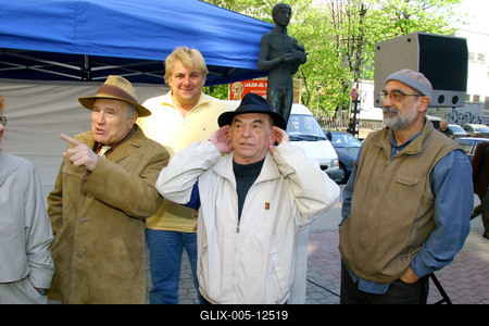 Faültetés a Föld Napja alkalmából-stock-foto