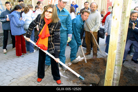 Faültetés a Föld Napja alkalmából-stock-foto