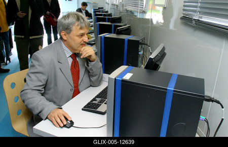 Indul az eMagyarország Roadshow-stock-foto