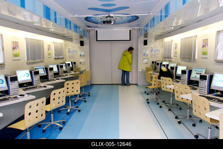 Indul az eMagyarország Roadshow-stock-foto