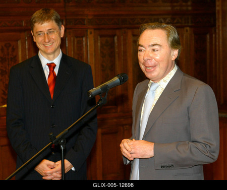 Gyurcsány Ferenc kitüntette Andrew Lloyd Webbert-stock-foto