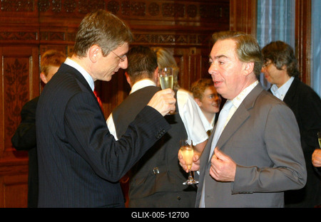 Gyurcsány Ferenc kitüntette Andrew Lloyd Webbert-stock-foto