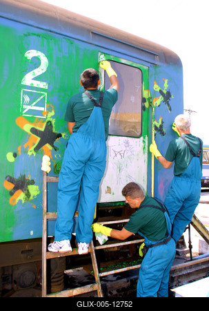 225 milliós kárt okoznak a graffitik a MÁV-nak-stock-foto