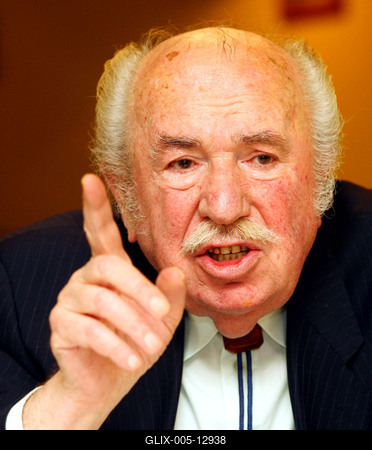 Megjelent Szilágyi György Dzsingisz Kohn Córeszban című könyve-stock-foto