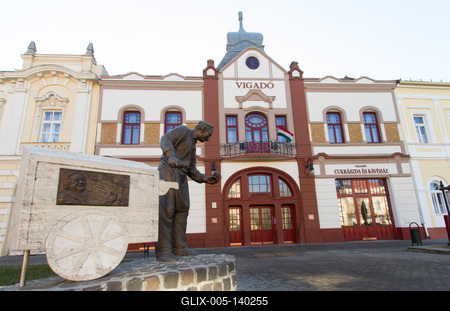 A felújított Vigadó épülete Kisújszálláson-stock-foto