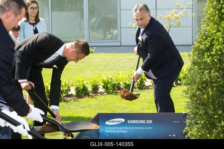 A Samsung SDI elektromos jármű akkumulátor gyárának megnyitó ünnepsége-stock-foto
