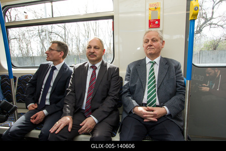 Tarlós István polgármester átadta a felújított orosz metrószerelvényeket-stock-foto