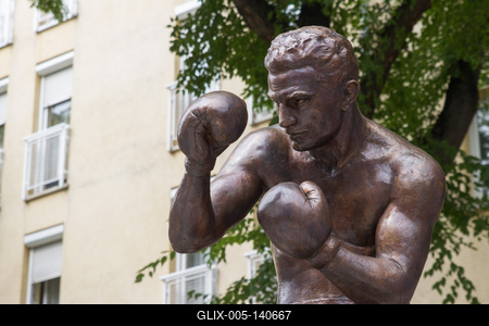 Felavatták a Papp László teret és a híres ökölvívó szobrát-stock-foto