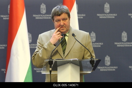 Varga Mihály és Tállai András sajtótájékoztatója-stock-foto