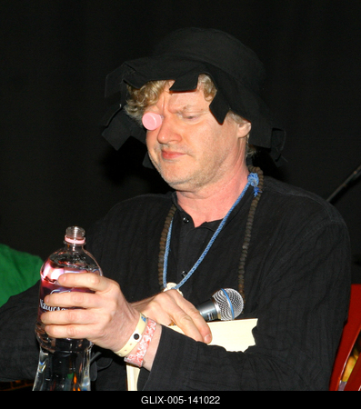 Guiness rekord felállítására készül Müller Péter Sziámi-stock-foto