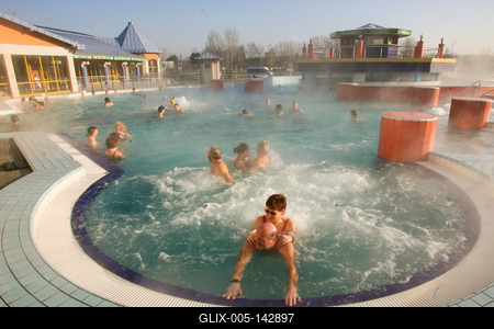 Gyógy- és Wellnessfürdő, Sárvár-stock-foto