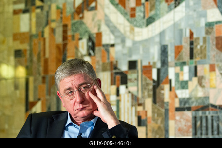 Politika - Miniszterelnök-jelöltek vitáznak-stock-foto