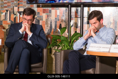 Politika - Miniszterelnök-jelöltek vitáznak-stock-foto