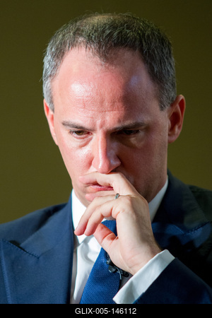 Politika - Miniszterelnök-jelöltek vitáznak-stock-foto