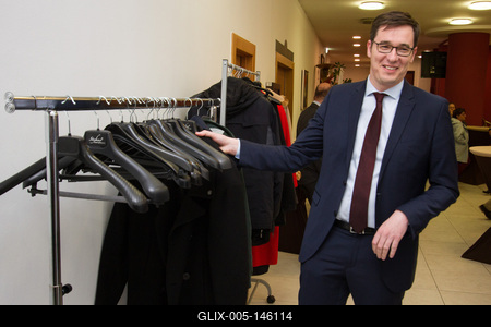 Politika - Miniszterelnök-jelöltek vitáznak-stock-foto