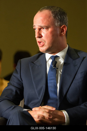 Politika - Miniszterelnök-jelöltek vitáznak-stock-foto